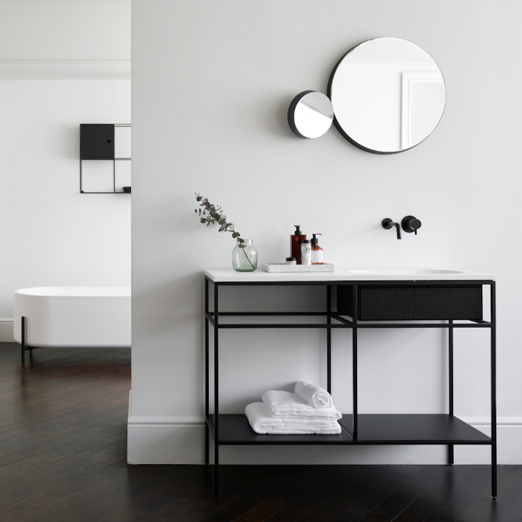 Collection de meubles design pour salle de bain Frame, Felt, miroir Gravity et baignoire Stand. Ex.t Design. Collection de meubles design pour salle de bain Frame, Felt, miroir Gravity et baignoire Stand. Ex.t Design.